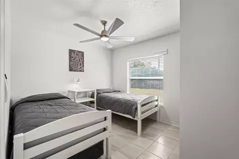 Bedroom - 5163 Jack Brack Rd, Saint Cloud, FL 34771 photo 4 of 4