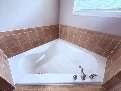 Bath - 3410 Starbird Dr, Ocoee, FL 34761 photo 3 of 9