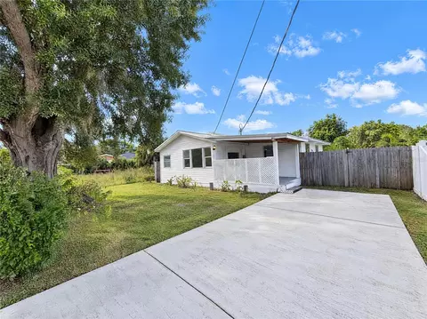 Exterior - 8515 Patsy St, Tampa, FL 33615 photo 6 of 6