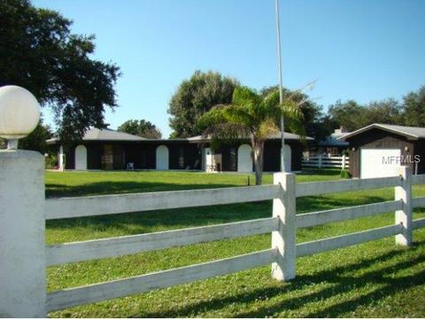 1075 Trout St, Okeechobee, FL 34974 photo 1