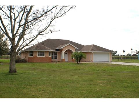 914 SE 15th St, Okeechobee, FL 34974 photo 1