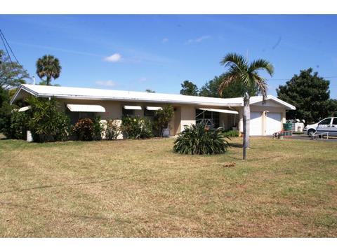 900 SE 8th Ave, Okeechobee, FL 34974 photo 1