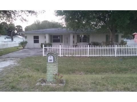 920 NW 10th St, Okeechobee, FL 34972 photo 1