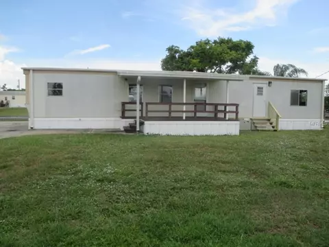 2136 SE 31st St, Okeechobee, FL 34974 photo 1