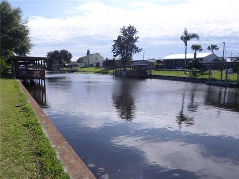1906 SE 31st St, Okeechobee, FL 34974 photo 1