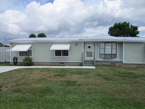 2547 SE 32nd St, Okeechobee, FL 34974 photo 1