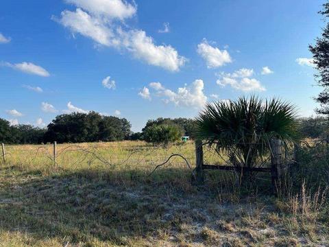 17606 NW 242nd St, Okeechobee, FL 34972