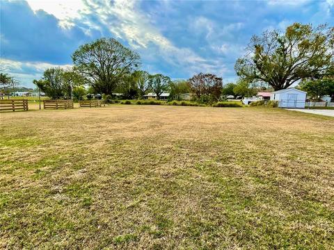 SE 8th Avenue, Okeechobee, FL 34974