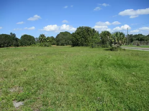 NW 9th Avenue, Okeechobee, FL 34974