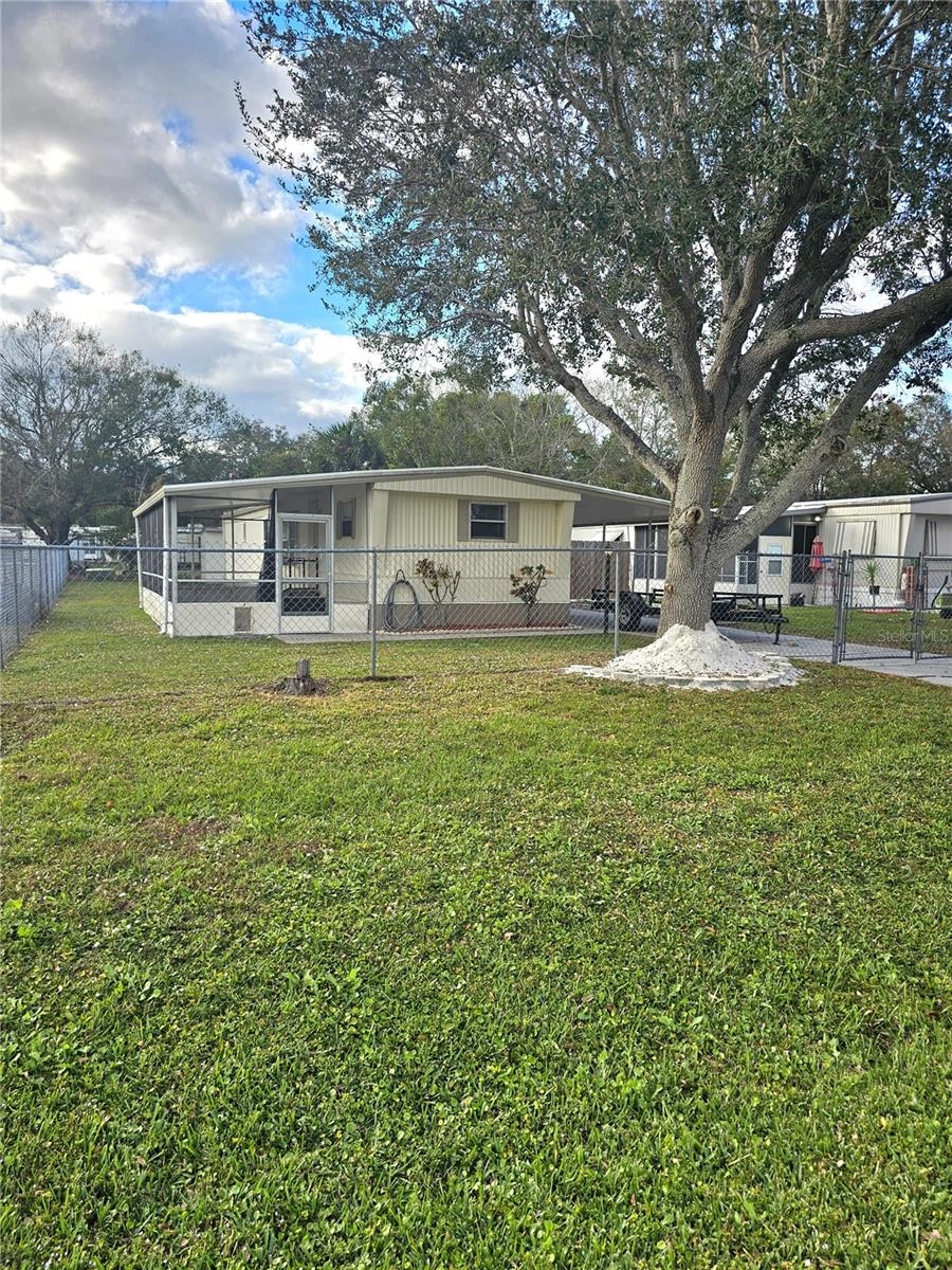 2347 SE 40th Ave, Okeechobee, FL 34974 photo 1