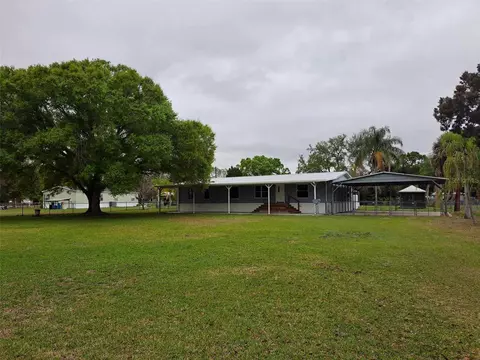 3715 NW 160 St, Okeechobee, FL 34972