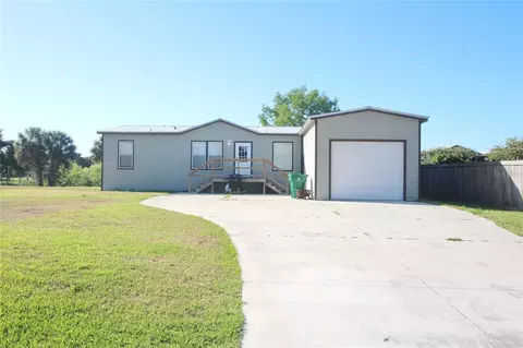 1102 E Miller Dr, Moore Haven, FL 33471