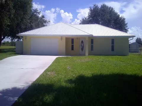 8255 SE 57th Dr, Okeechobee, FL 34974