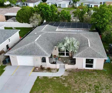 9805 Lake Chrise Ln, Port Richey, FL 34668