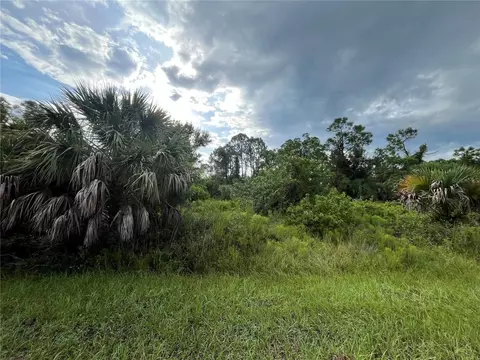 English Circle, North Port, FL 34288