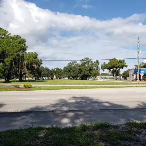 1302 S Parrott Ave, Okeechobee, FL 34974 photo 1