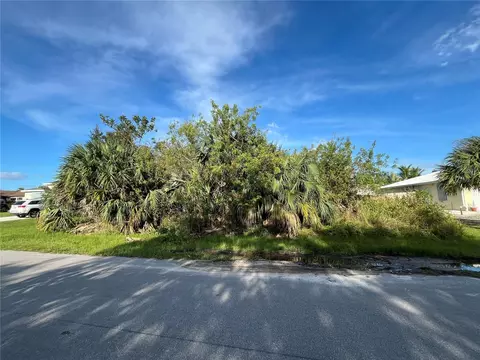 3741 SW Swope St, Port Saint Lucie, FL 34953