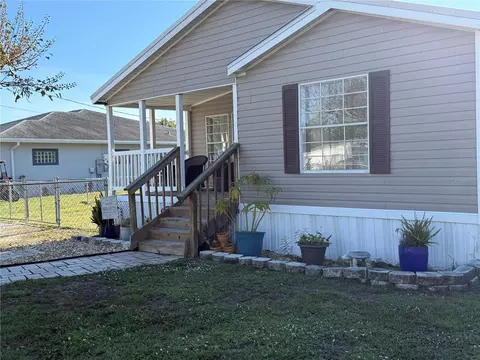 1068 2nd St, Okeechobee, FL 34974