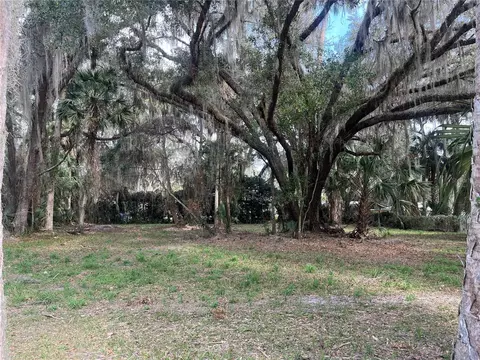 183 Rd Ave, Hawthorne, FL 32640