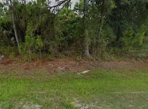 APT 16 Lindsay Avenue, North Port, FL 34286