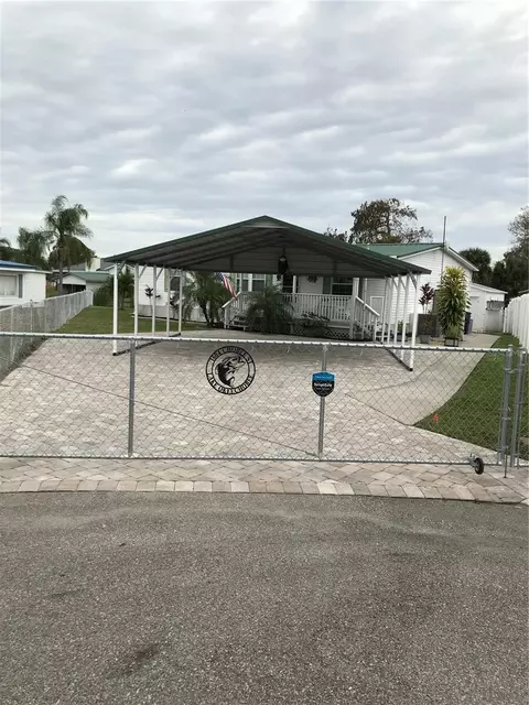 1604 Chobee St, Okeechobee, FL 34974