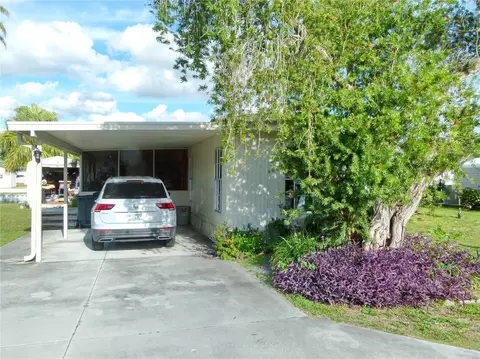 1121 6th St, Okeechobee, FL 34974