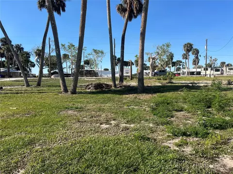 Fisherman Lane, Okeechobee, FL 34974