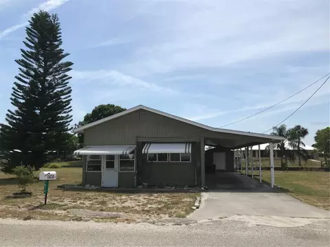 1474 Lake Dr W, Okeechobee, FL 34974