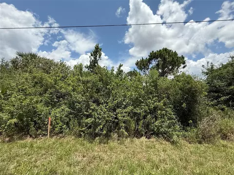 Snug Street, North Port, FL 34286