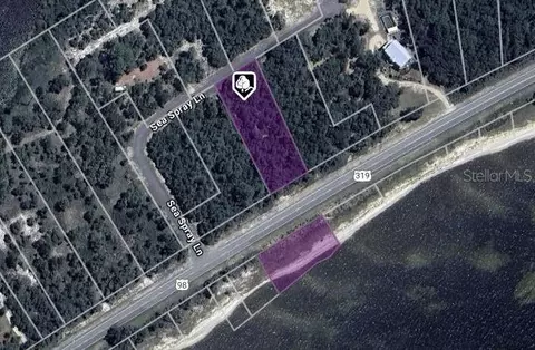 1748 Sea Spray Ln, Eastpoint, FL 32328
