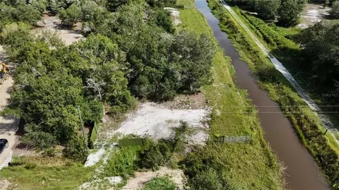 21611 NW 264 St, Okeechobee, FL 34972