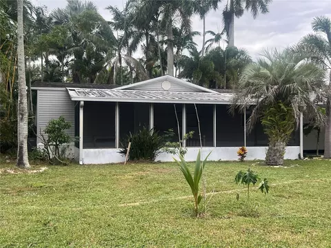 2833 SE 18th Ter, Okeechobee, FL 34974 photo 3