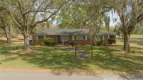 215 NE 5th St, Williston, FL 32696 photo 1