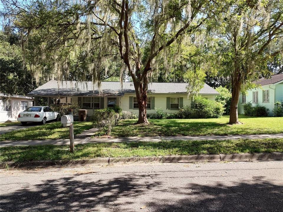1129 NE 9th St, Ocala, FL 34470 1 photo MLS OM642212 Movoto