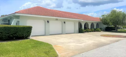 2226 N Kings Cove Pt, Crystal River, FL 34429