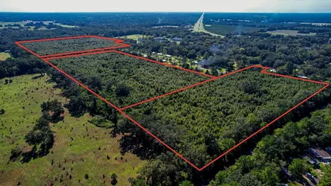 205 Avenue Ave NE, Williston, FL 32696