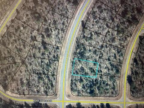 Hampshire Boulevard, Chipley, FL 32428