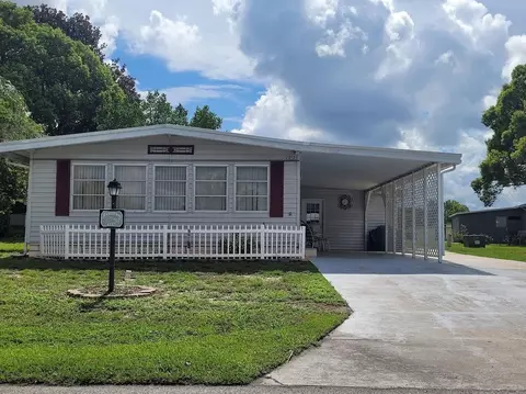 1317 Lester Dr, The Villages, FL 32159