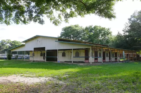 2601 NW 140th St, Citra, FL 32113