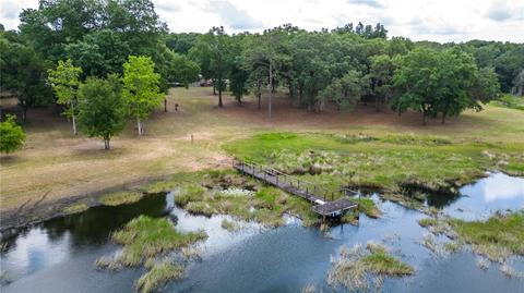 6040 S Highway 314a, Ocklawaha, FL 32179