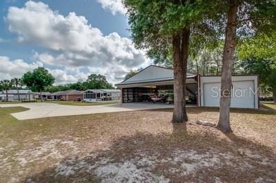 5988 SE 159th Ct, Ocklawaha, FL 32179
