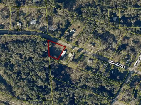 1133 2nd St NW, Live Oak, FL 32064