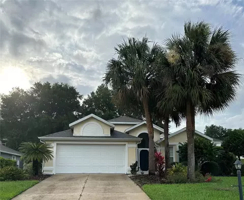 6141 Landings Blvd, Lady Lake, FL 32159