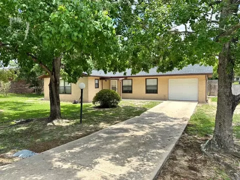 481 Water Ct, Ocala, FL 34472