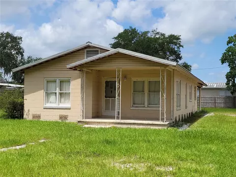 376 N West St, Bushnell, FL 33513