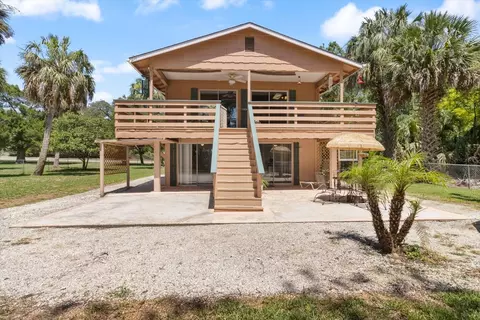 144 Hudson St, Inglis, FL 34449