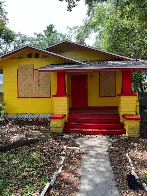 1421 E Mohawk Ave, Tampa, FL 33604