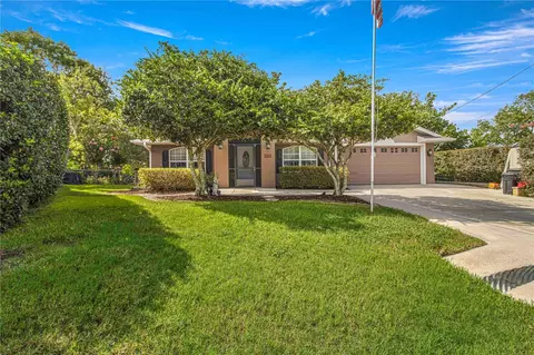 2 Fir Dr, Ocala, FL 34472