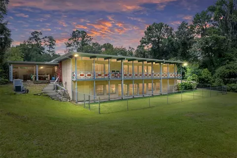 8716 NW 4th Pl, Gainesville, FL 32607