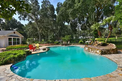 Exterior - 13450 NW Gainesville Rd, Reddick, FL 32686 photo 10 of 22